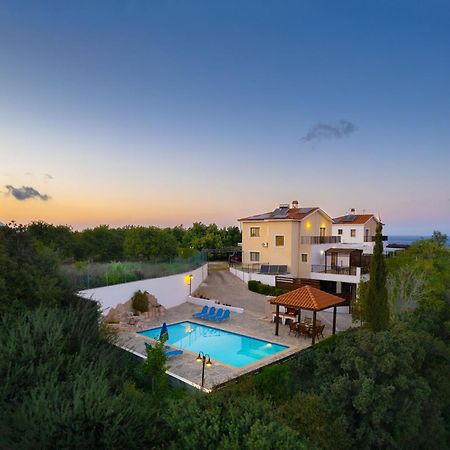 Villa Ira Finiki Lachi Esterno foto