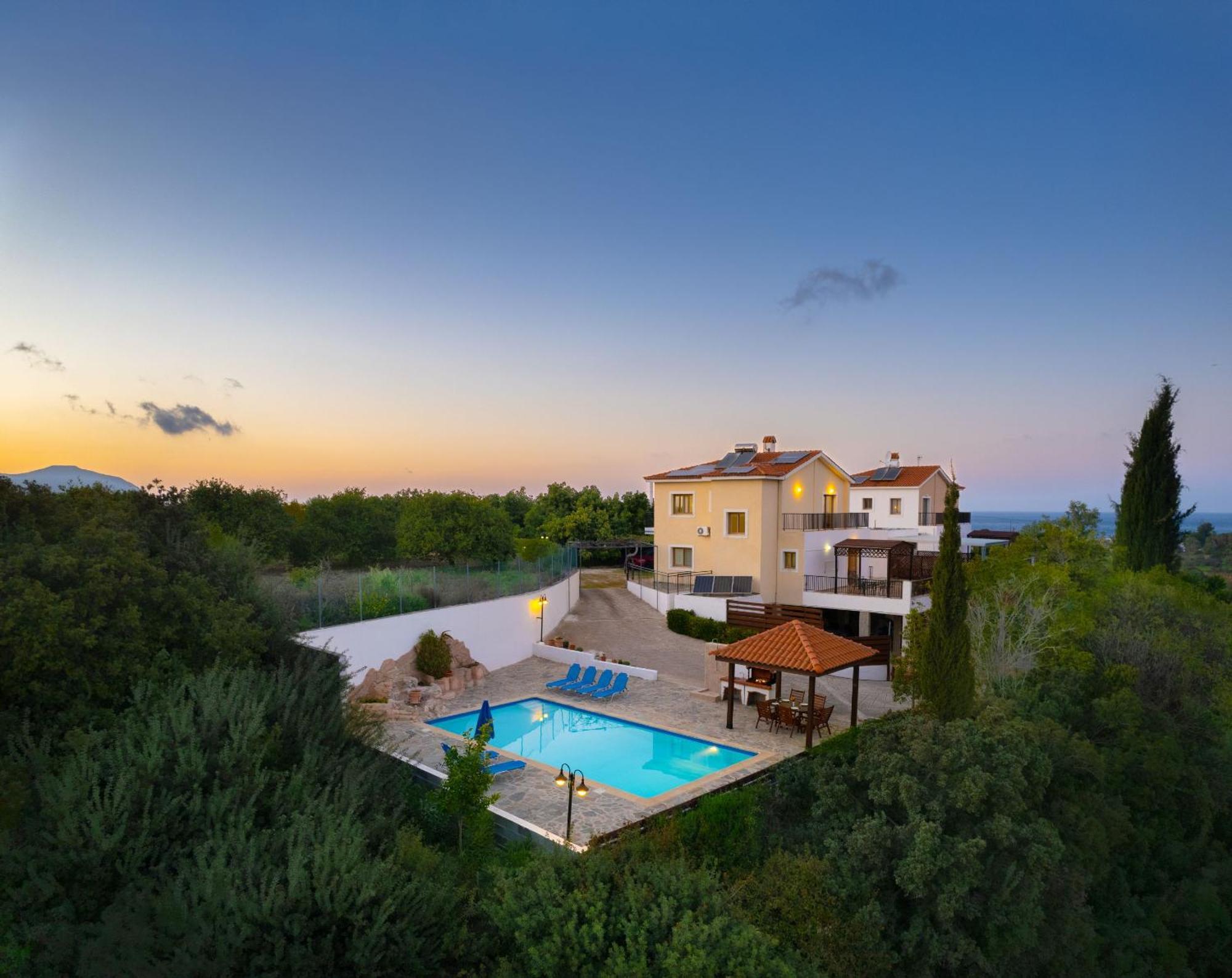 Villa Ira Finiki Lachi Esterno foto