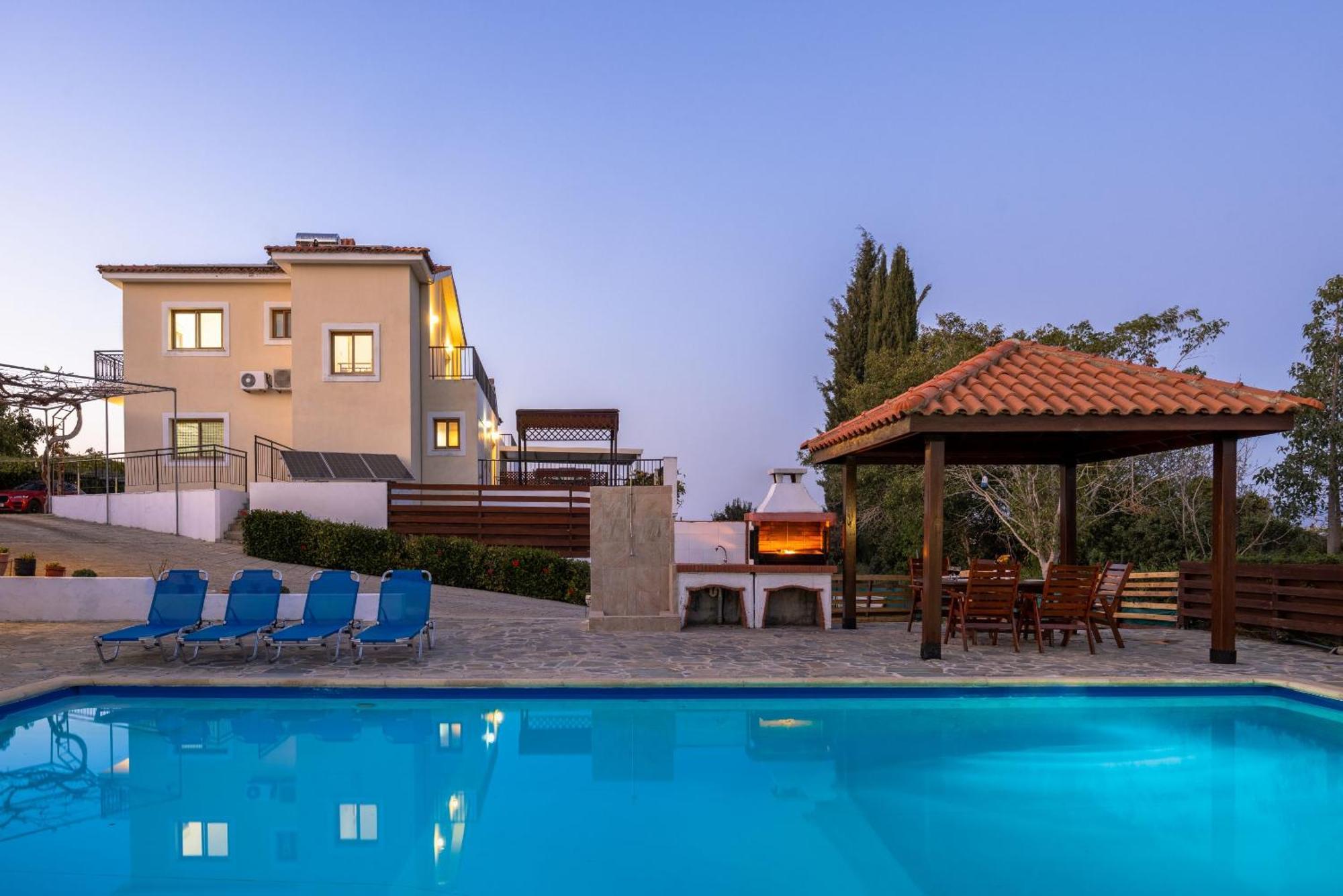 Villa Ira Finiki Lachi Esterno foto