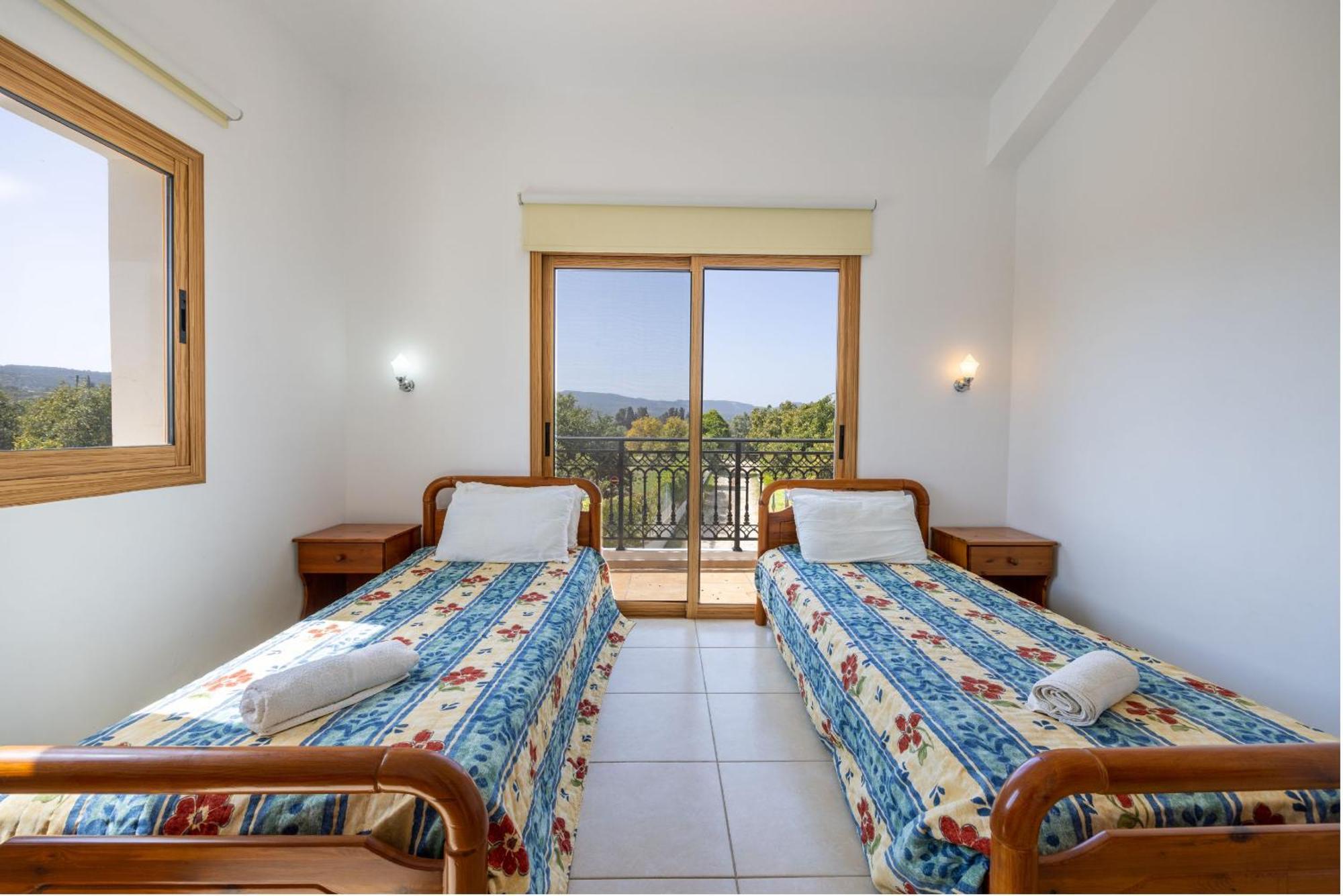Villa Ira Finiki Lachi Esterno foto