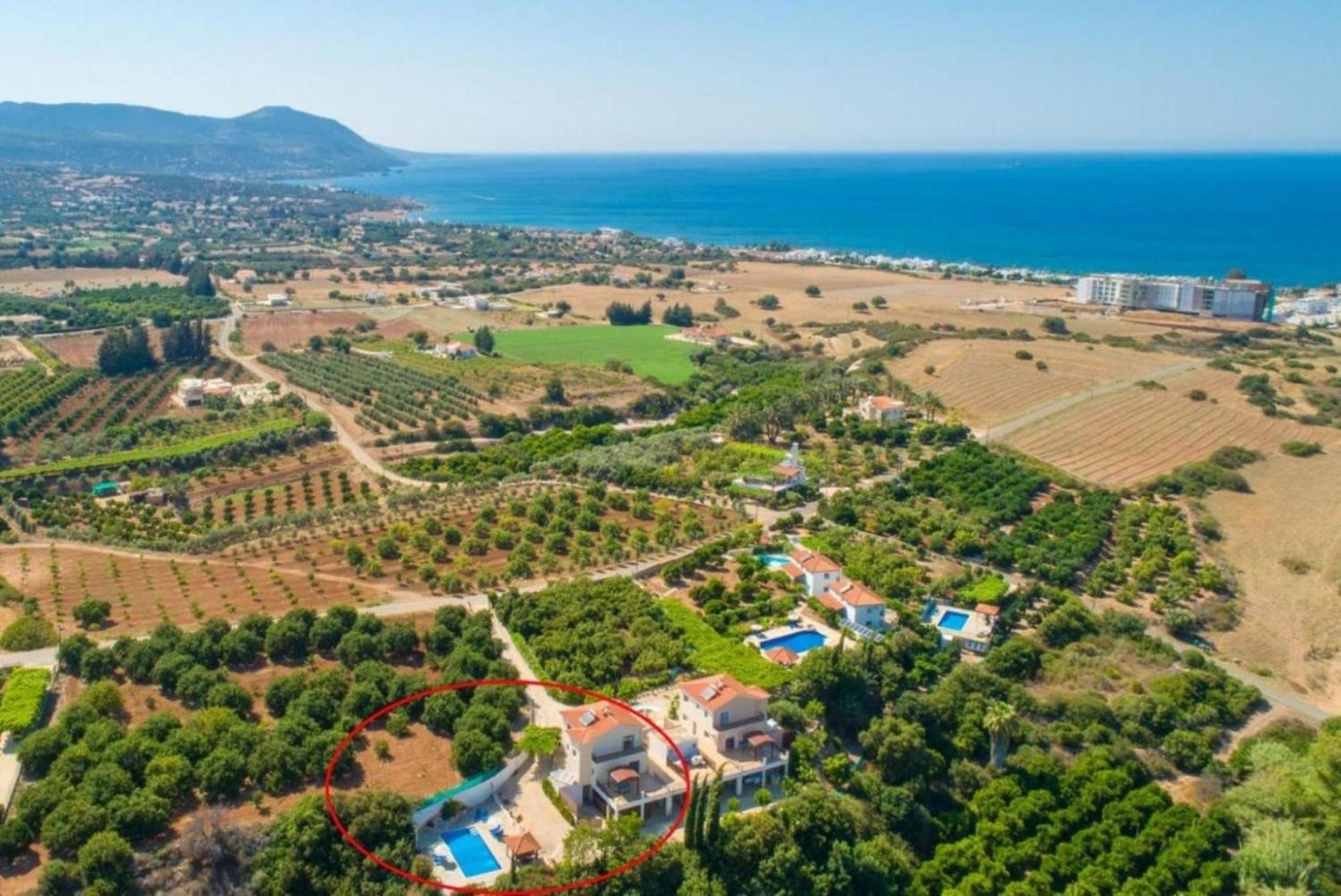 Villa Ira Finiki Lachi Esterno foto